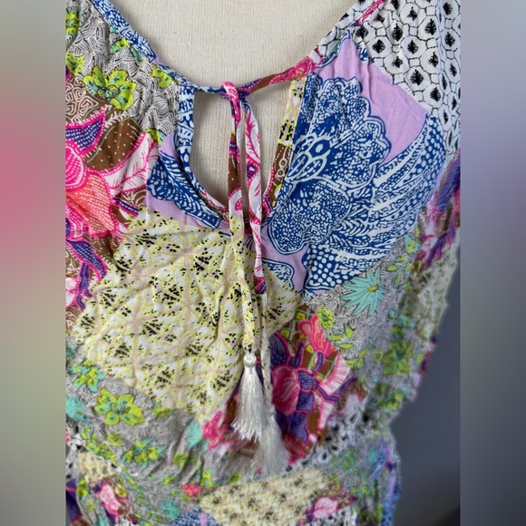 Medium Victoria Secret Beach Cover up - Picture 2 of 6